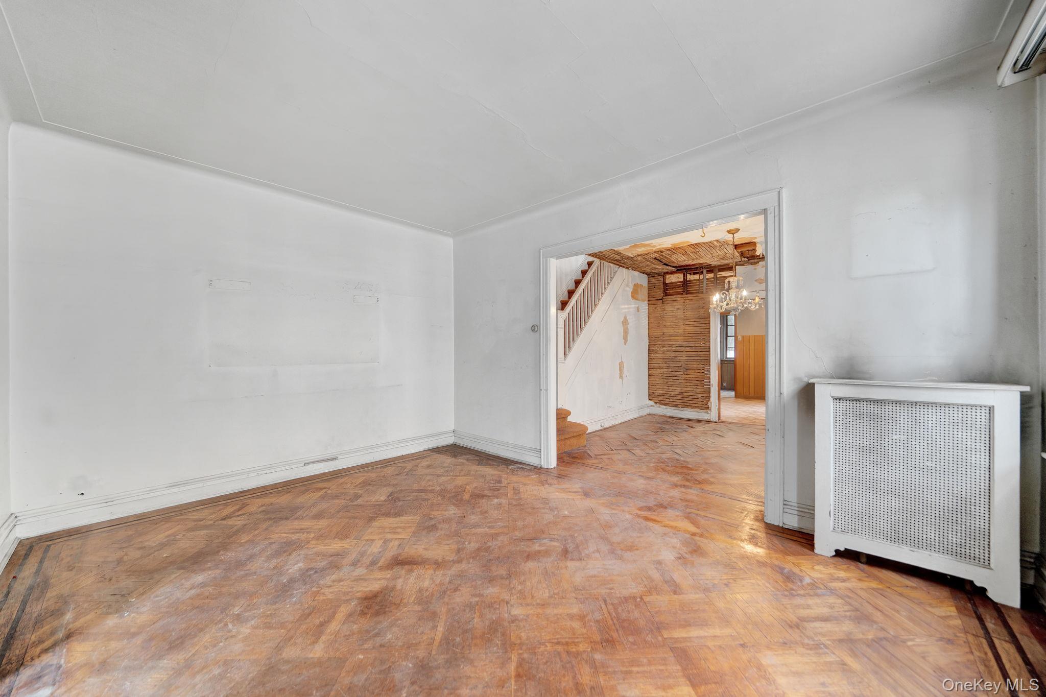 61-43 Wetherole Street – For Sale photo 4