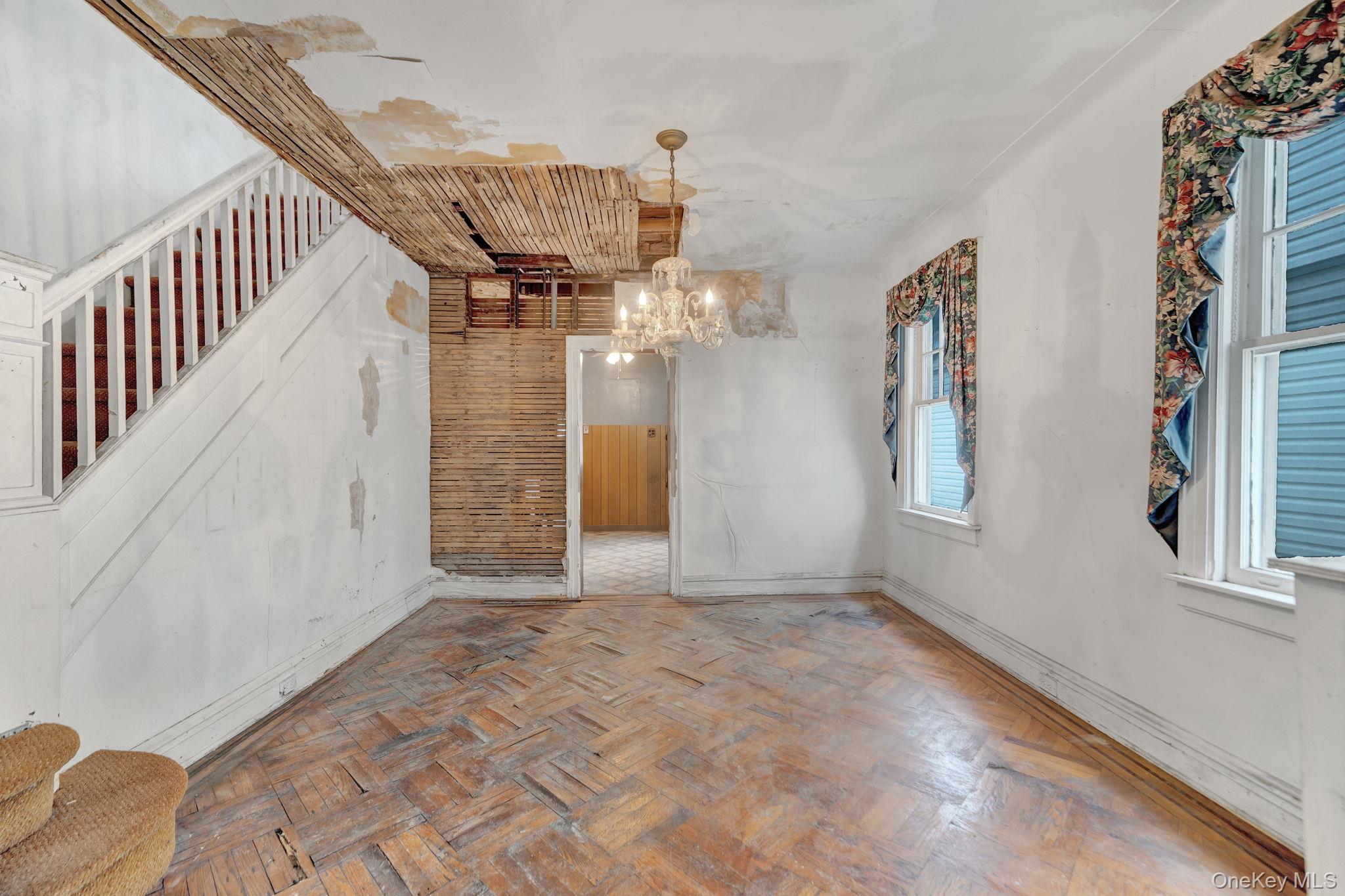 61-43 Wetherole Street – For Sale photo 6
