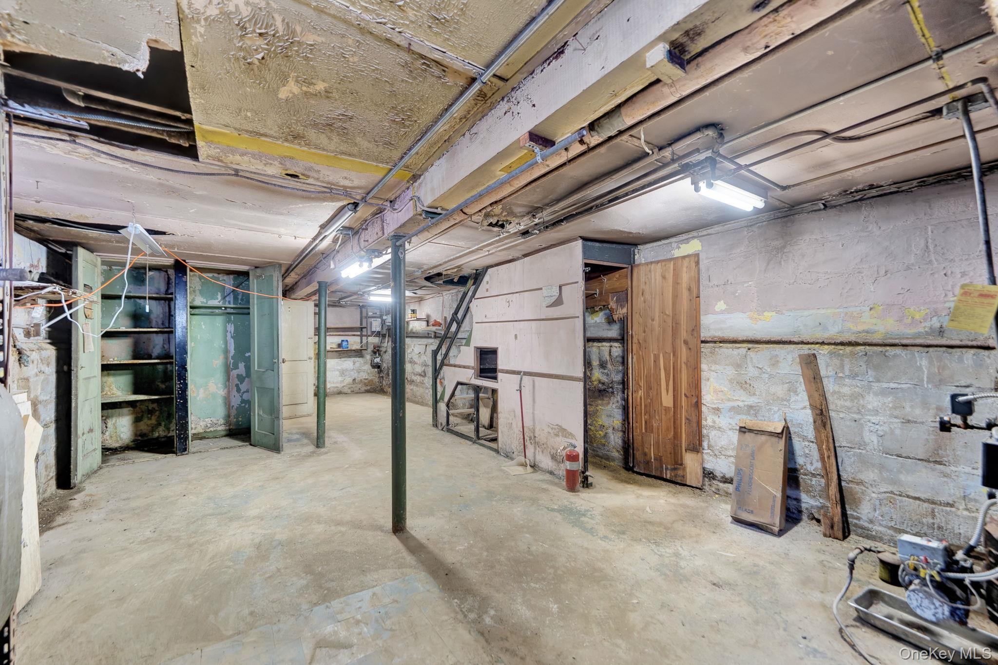 61-43 Wetherole Street – For Sale photo 15