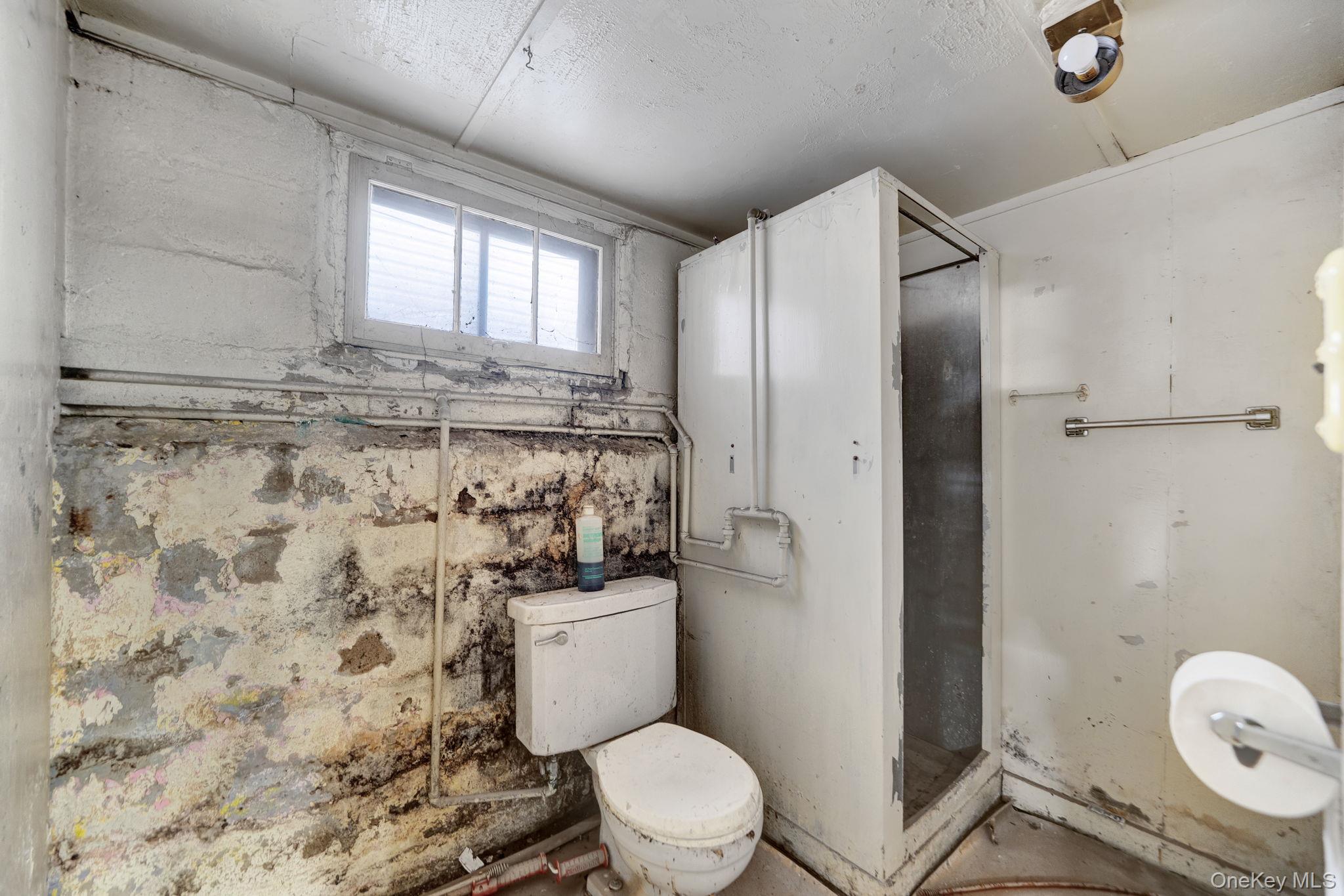 61-43 Wetherole Street – For Sale photo 17