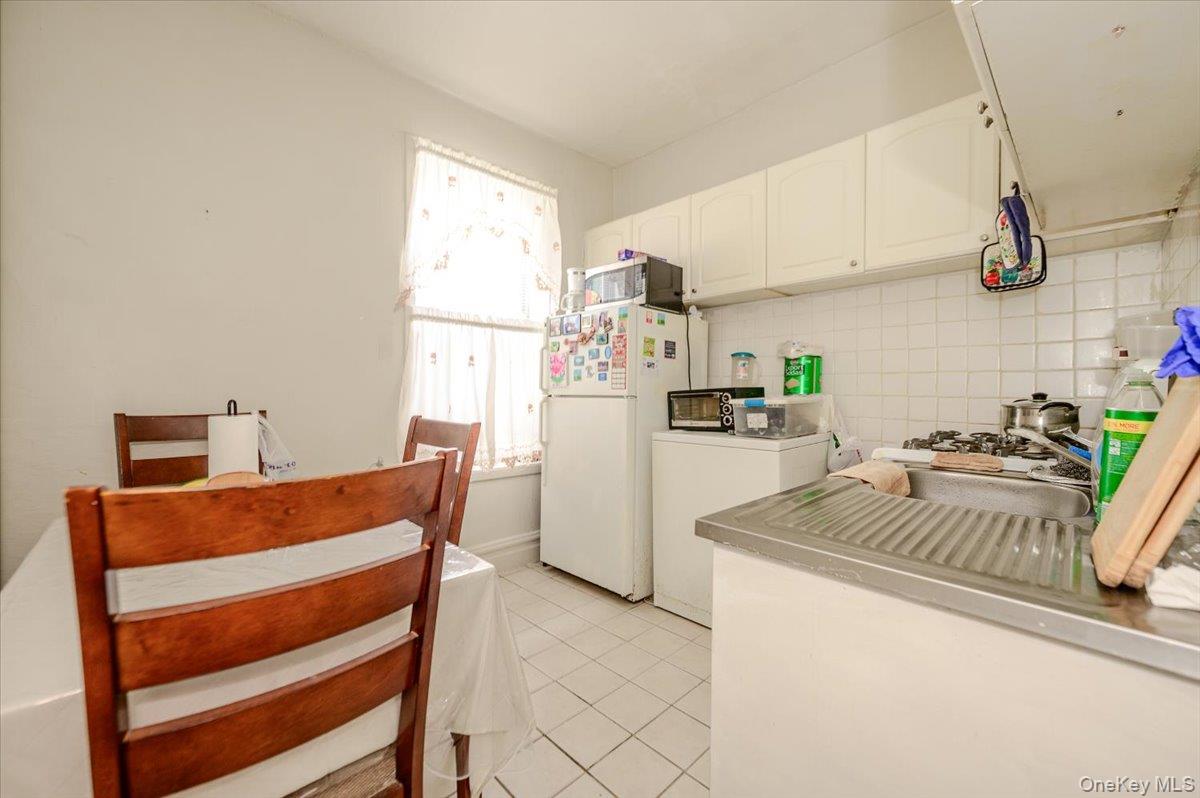 780 Beck Street – For Sale photo 26