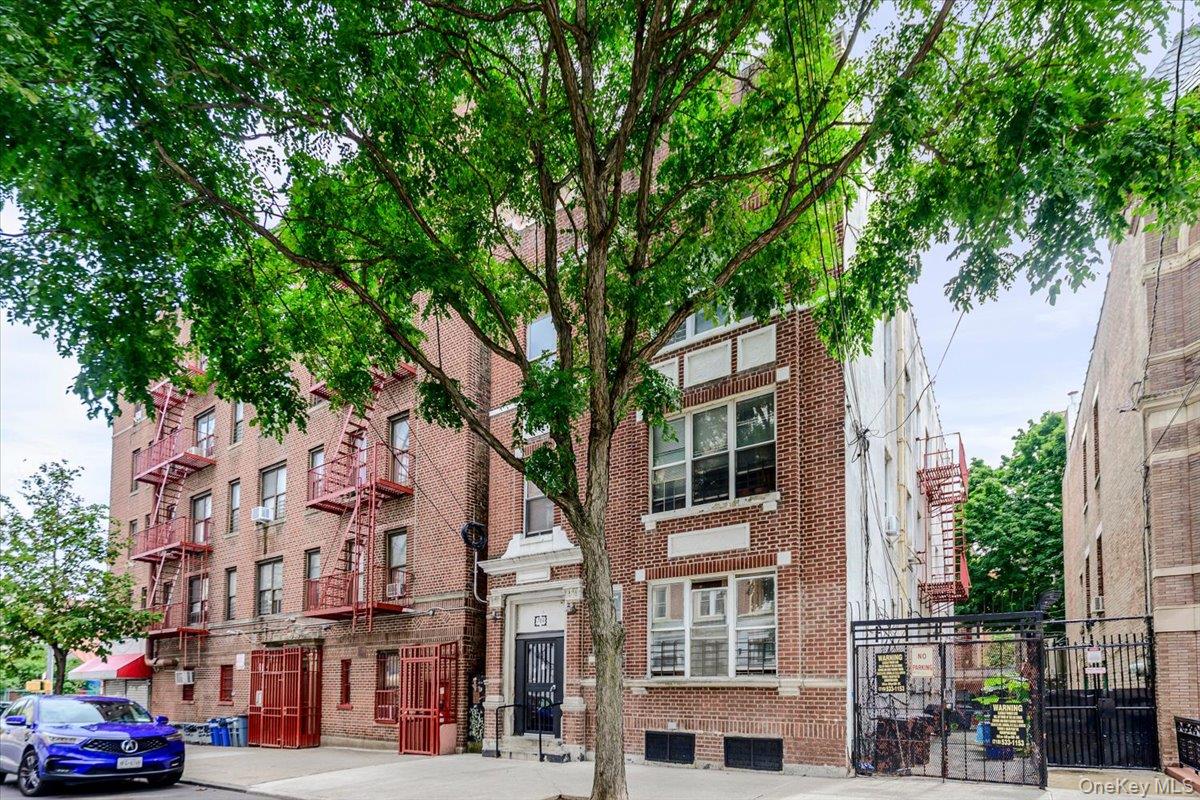780 Beck Street – For Sale