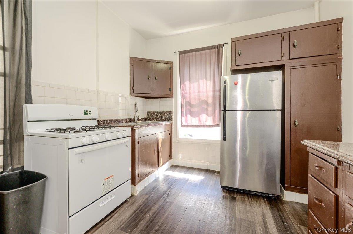 780 Beck Street – For Sale photo 2