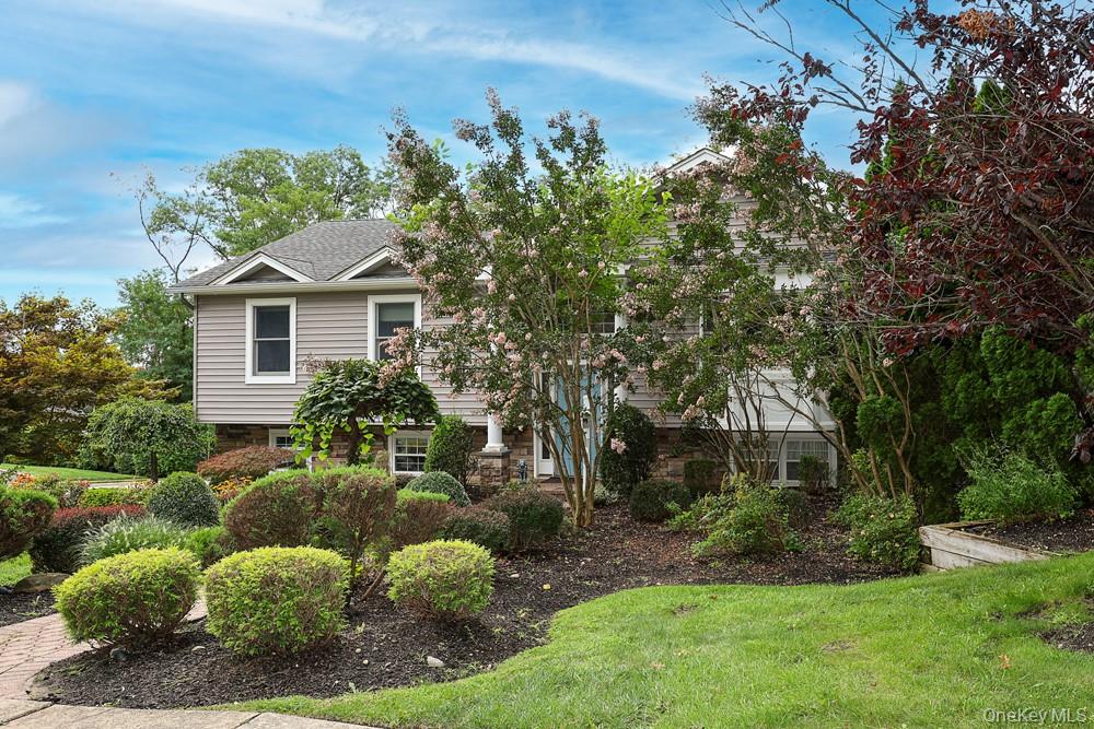 29 Puritan Lane – For Sale photo 3