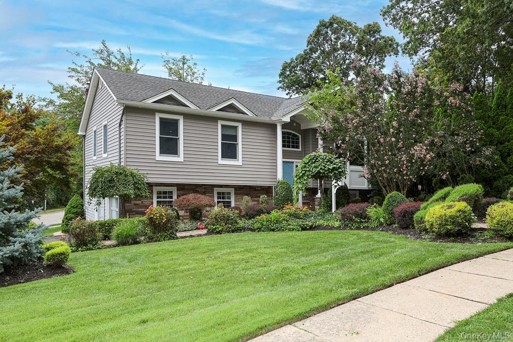 29 Puritan Lane – For Sale photo 2