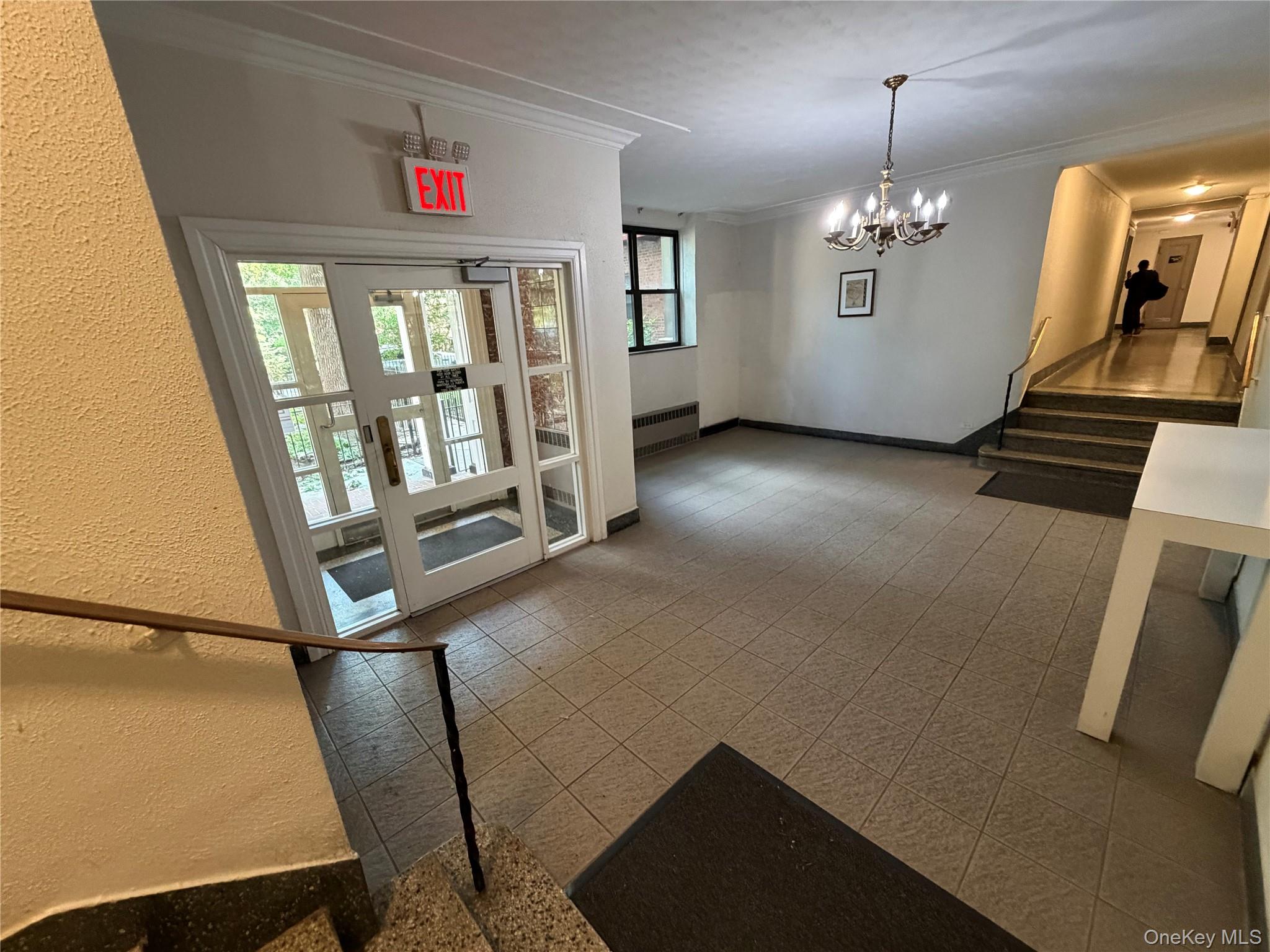 88-10 34 Avenue, Unit 6A photo 3