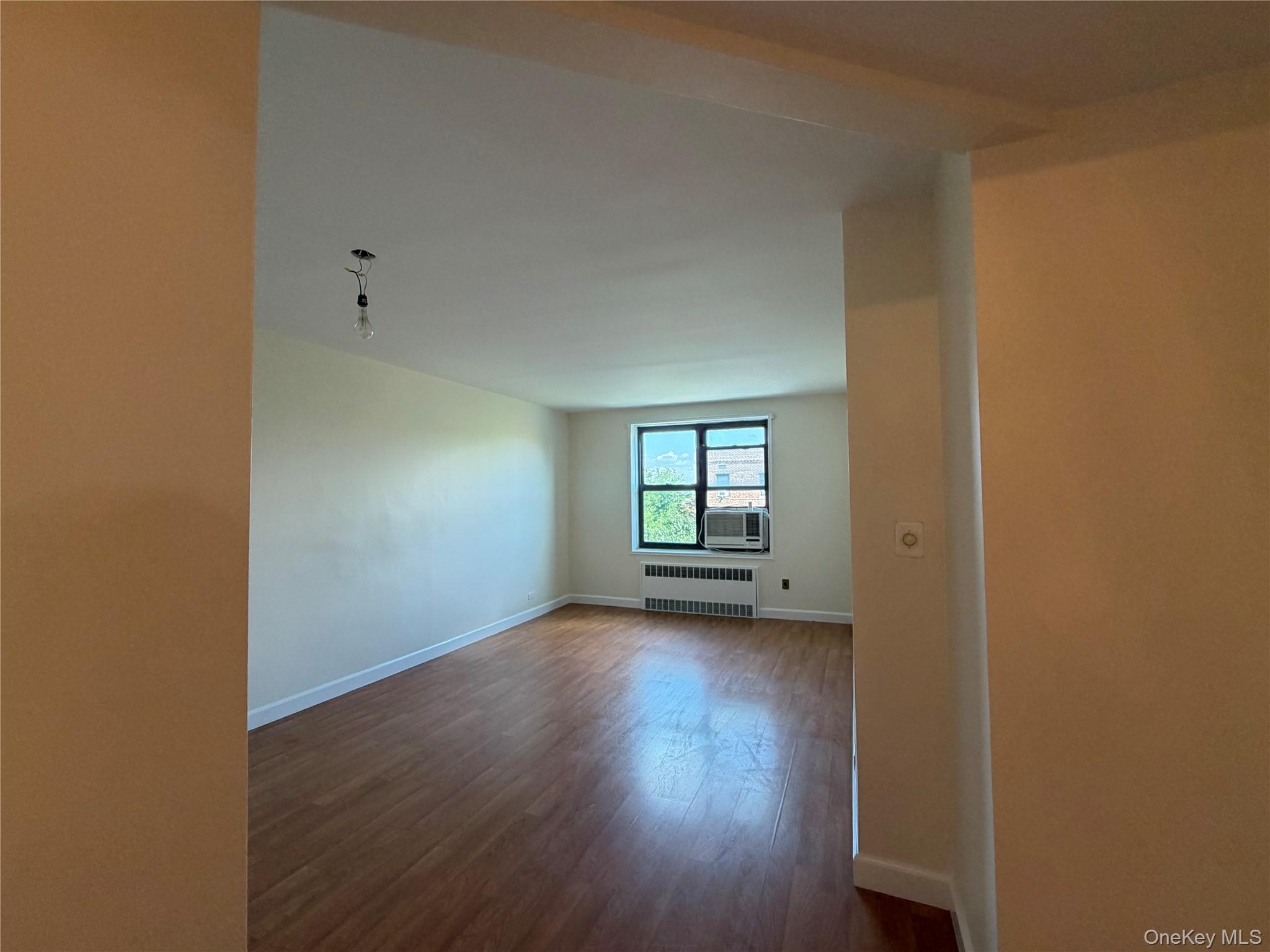88-10 34 Avenue, Unit 6A photo 8