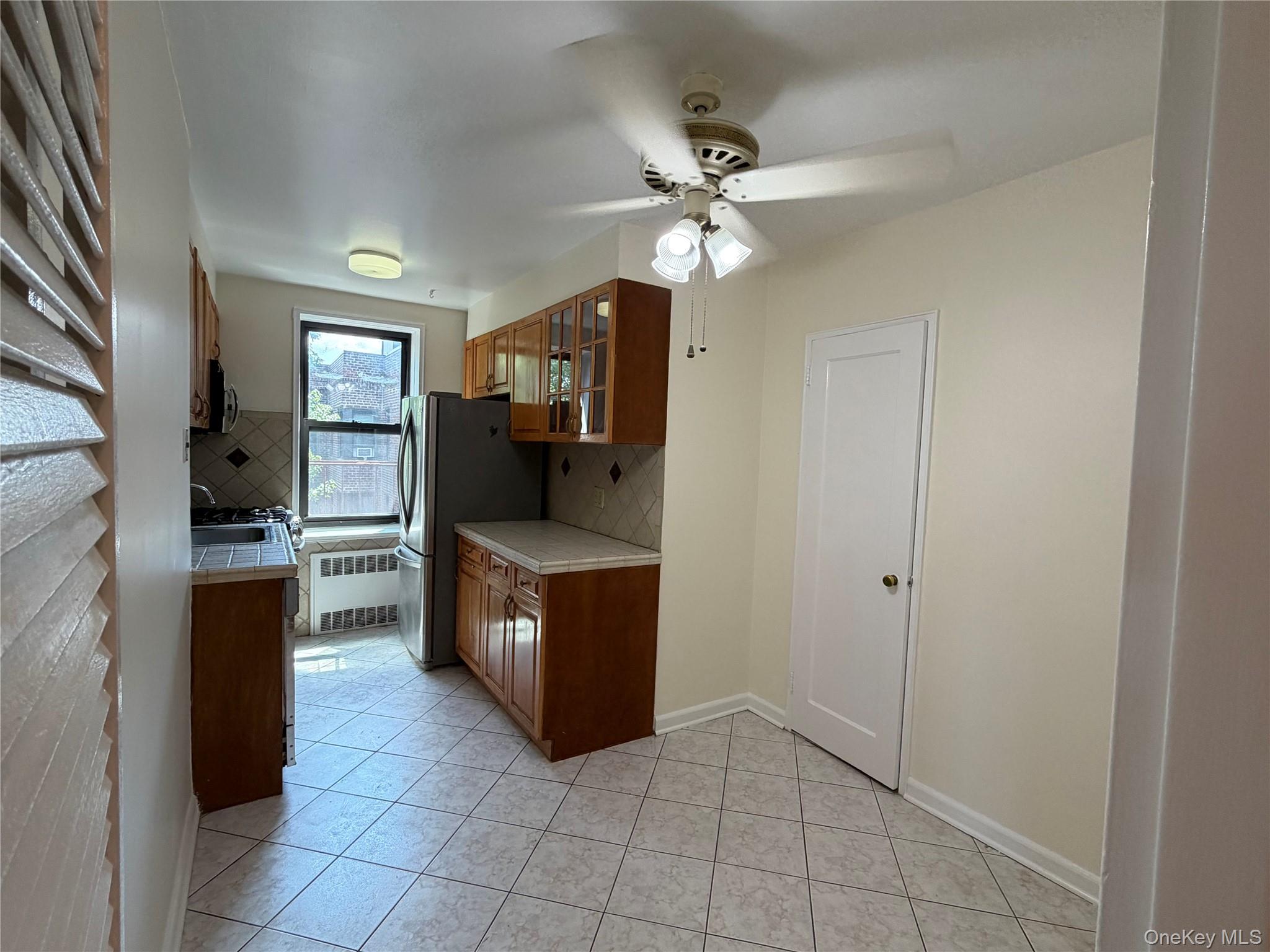 88-10 34 Avenue, Unit 6A photo 10