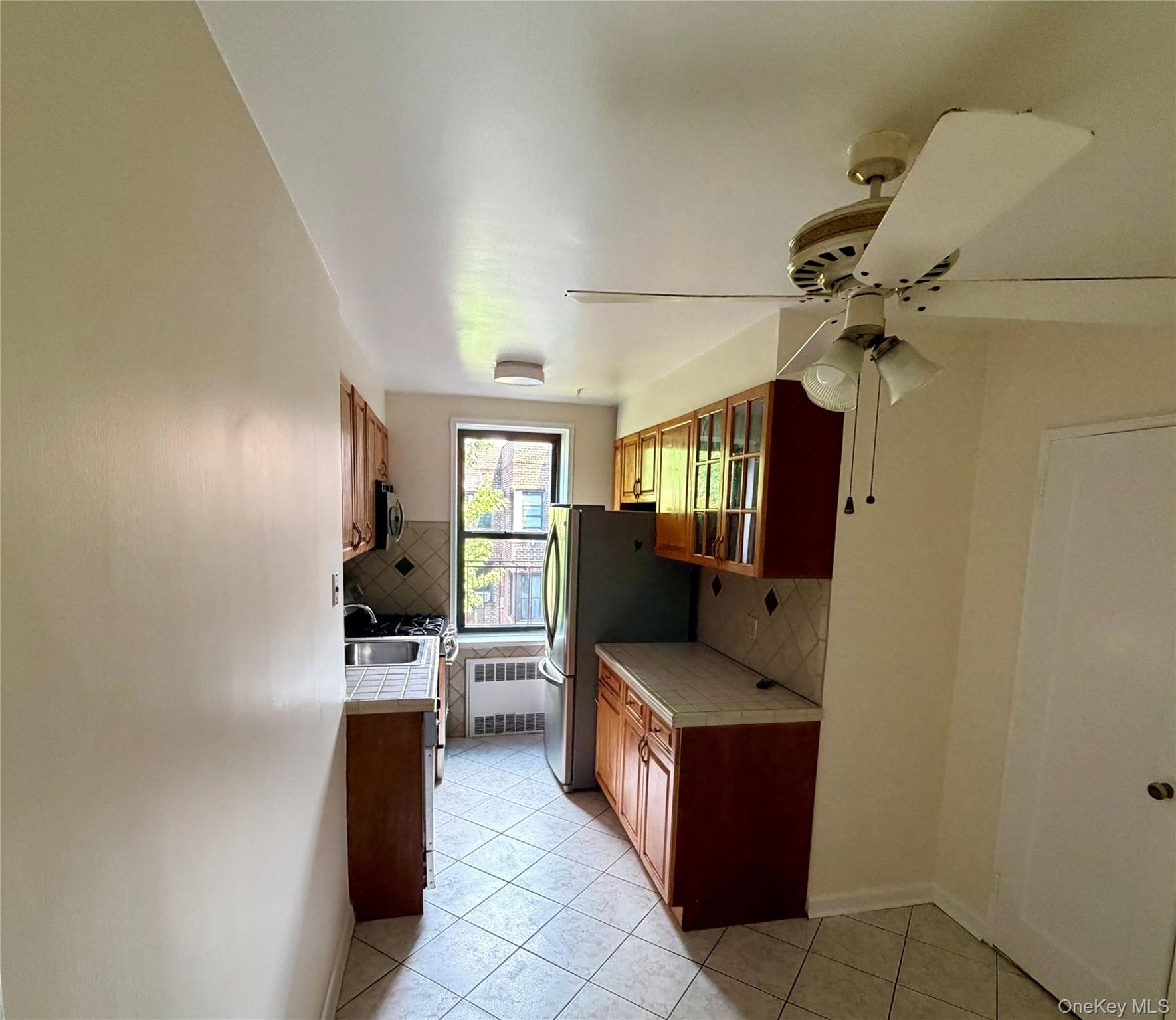 88-10 34 Avenue, Unit 6A photo 11