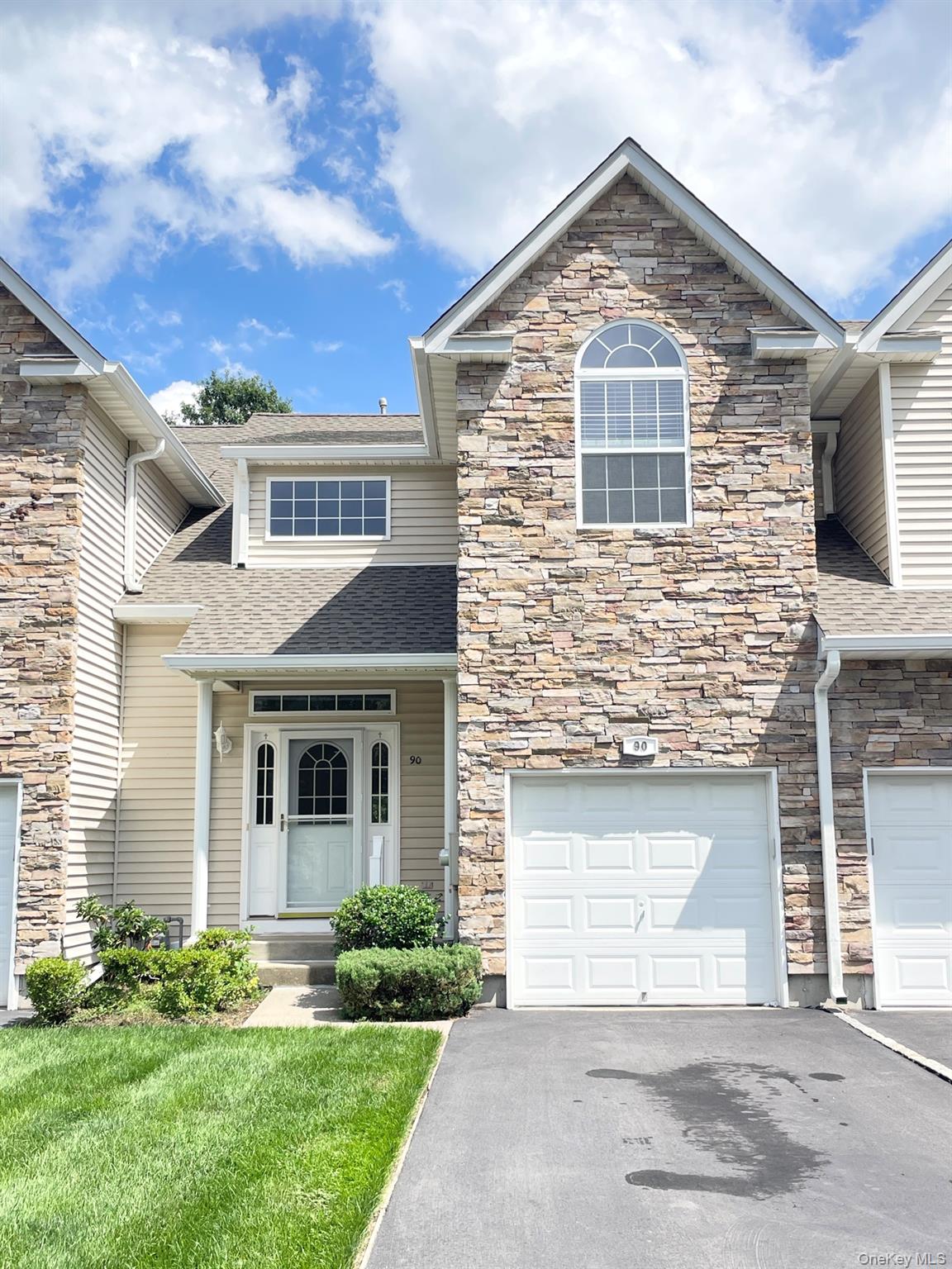90 Manitou Trail – For Rent