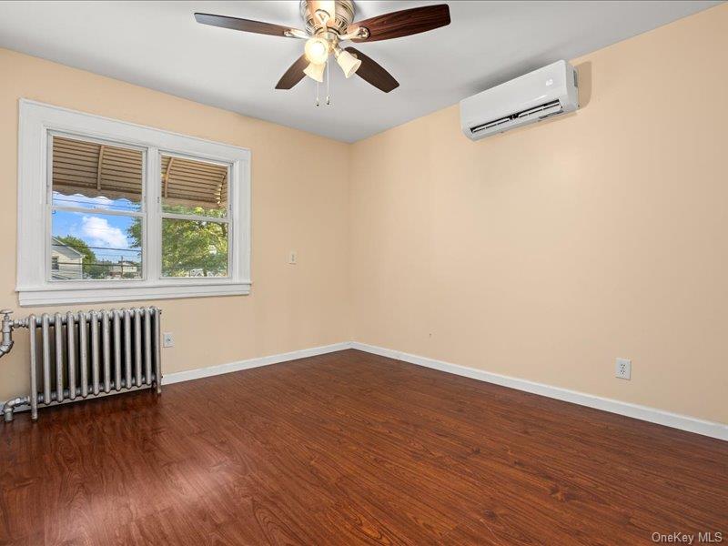 124-01 111 – For Sale photo 25
