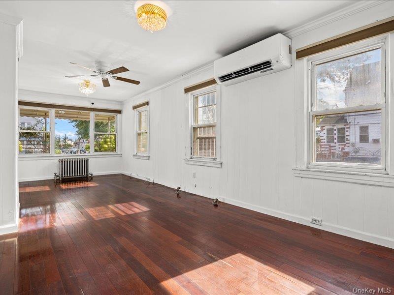124-01 111 – For Sale photo 9