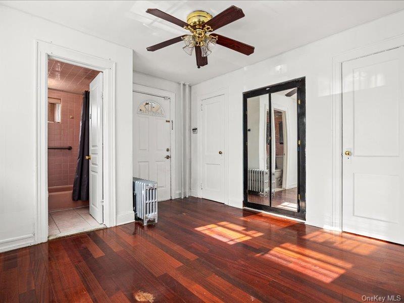 124-01 111 – For Sale photo 18