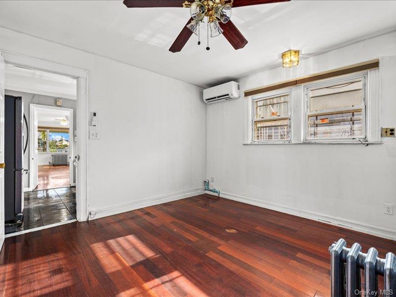 124-01 111 – For Sale photo 17