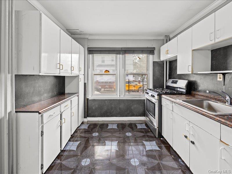 124-01 111 – For Sale photo 14