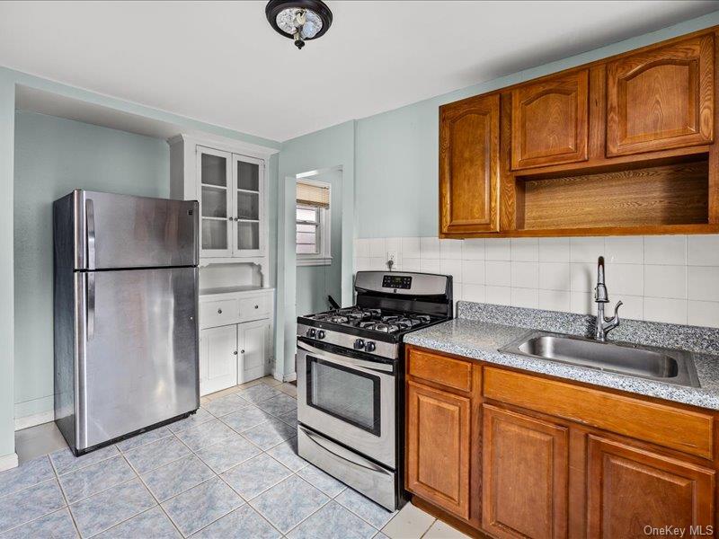 124-01 111 – For Sale photo 24