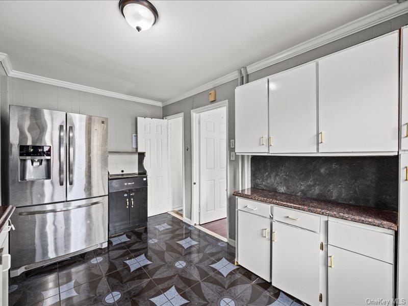 124-01 111 – For Sale photo 15