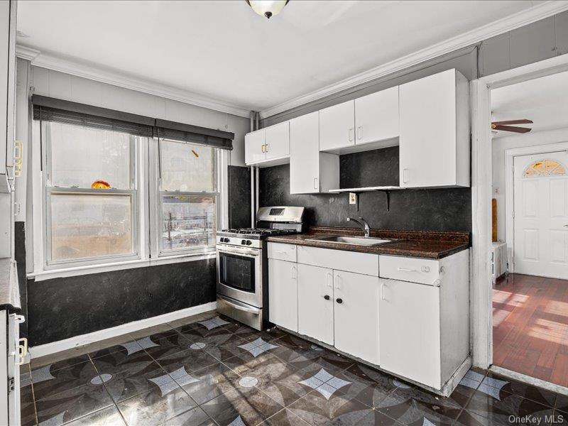 124-01 111 – For Sale photo 13