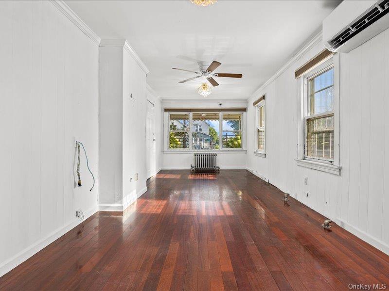 124-01 111 – For Sale photo 10