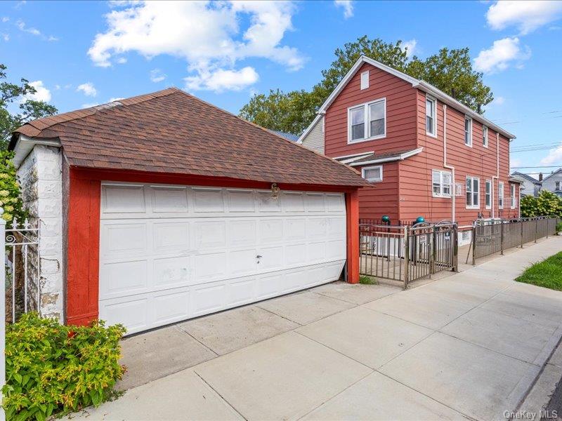 124-01 111 – For Sale photo 4