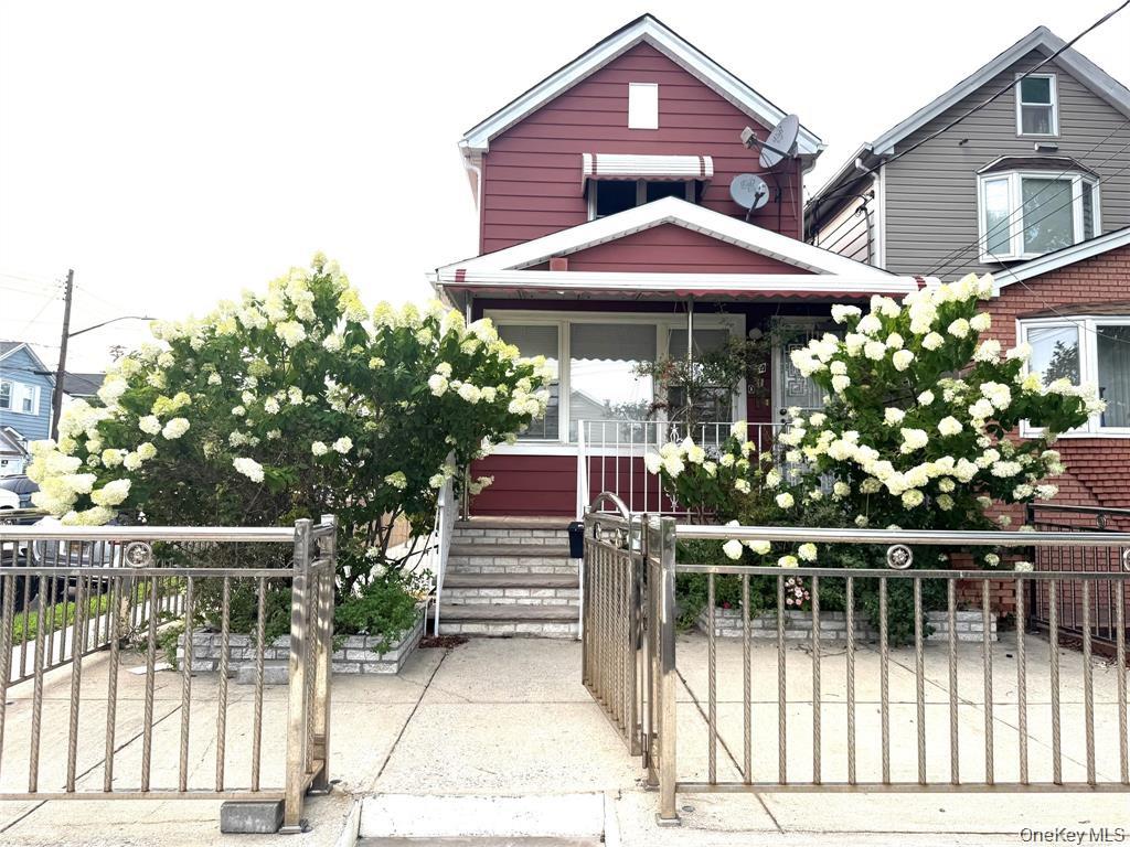 124-01 111 – For Sale photo 2