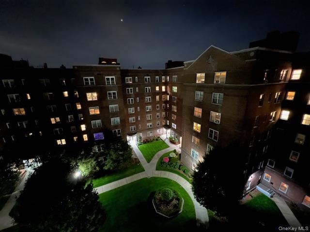 90 Bryant Avenue, Unit E-6D photo 2