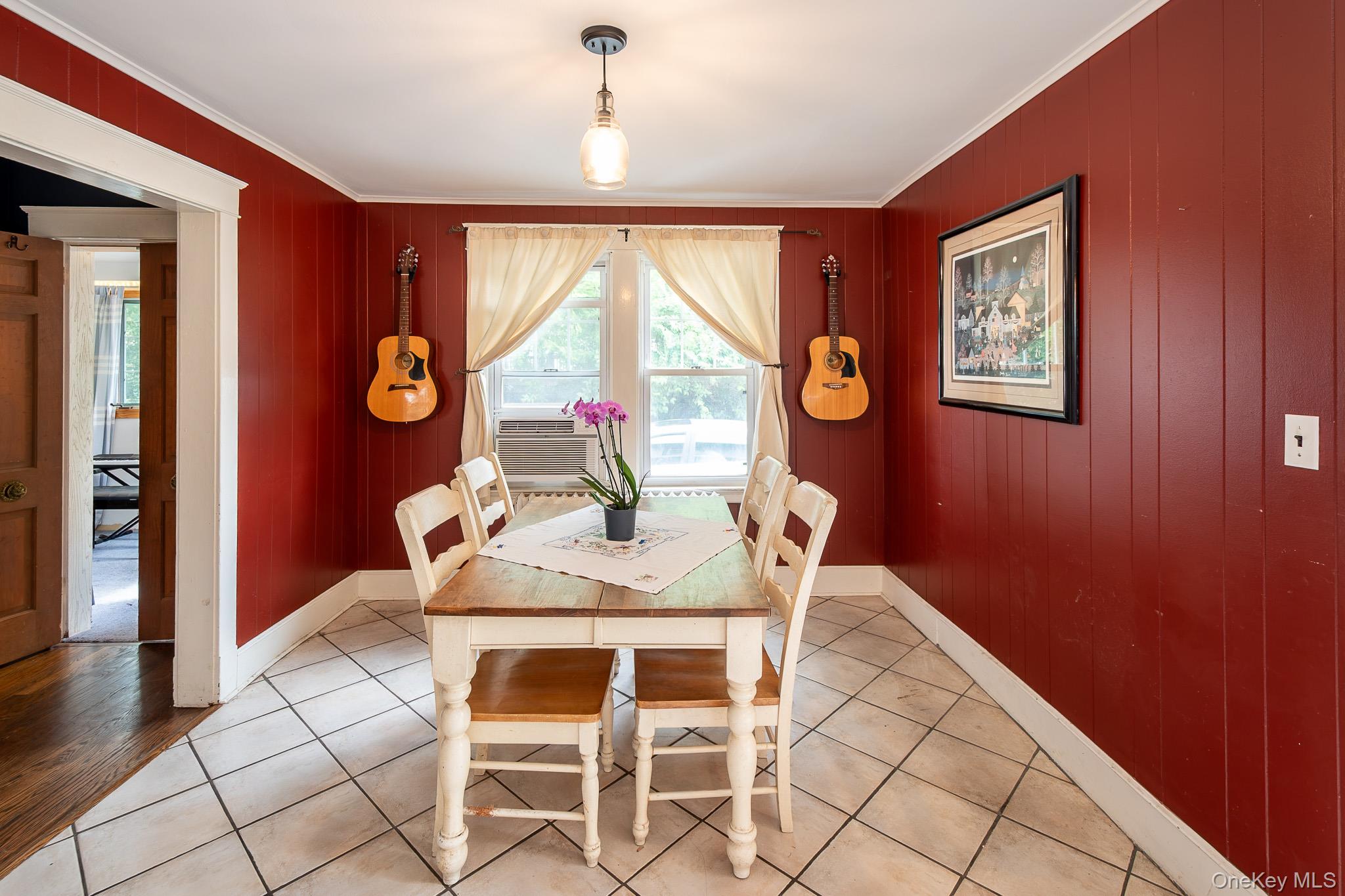 12 Perry Avenue – For Sale photo 4