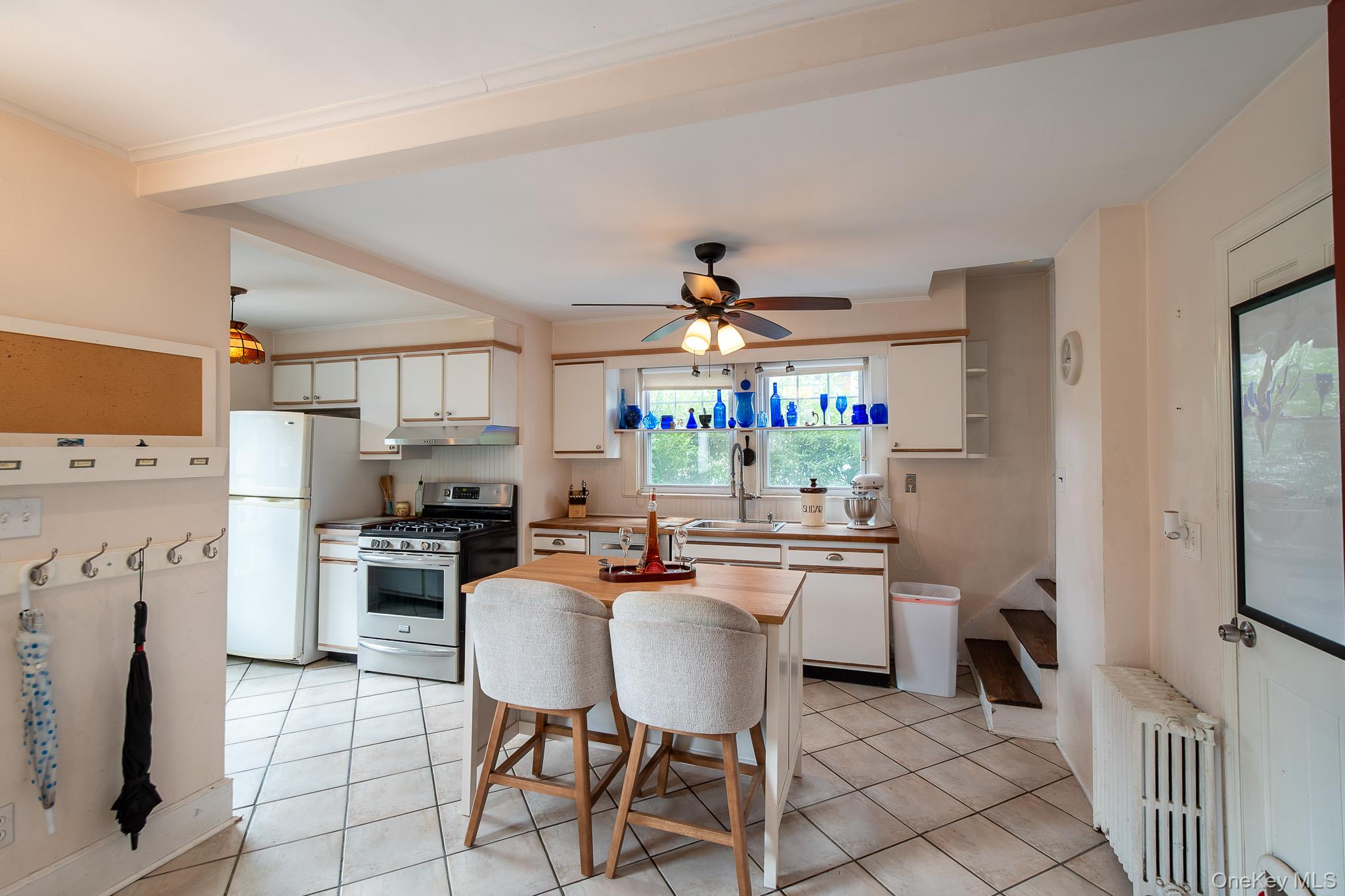 12 Perry Avenue – For Sale photo 8
