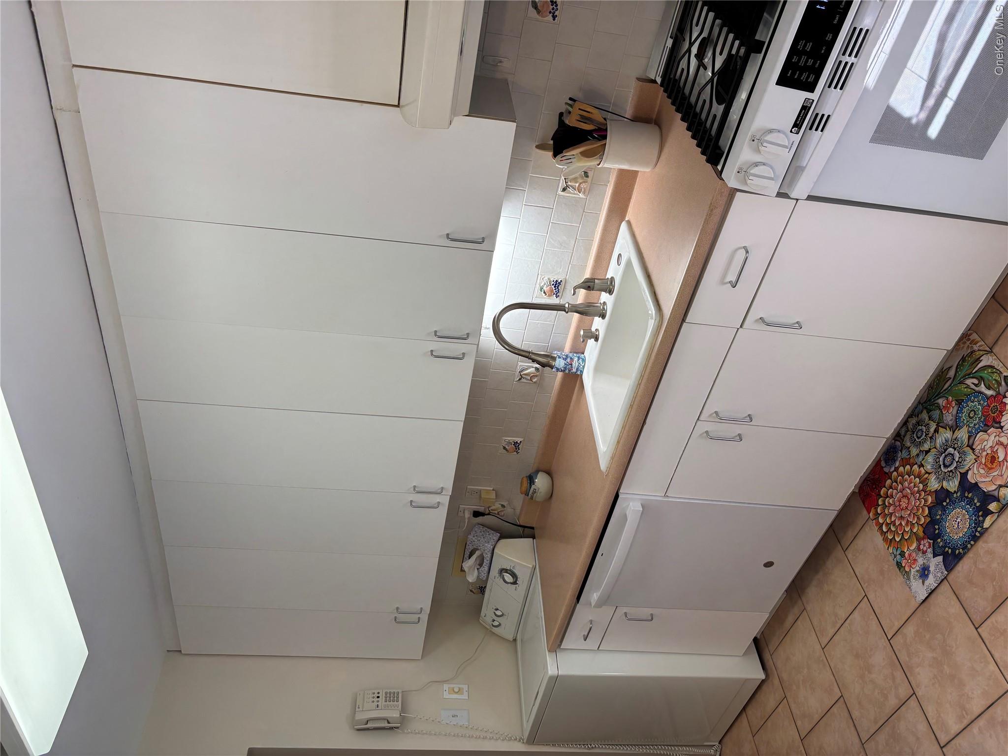 40 Lawrence Drive, Unit D photo 25