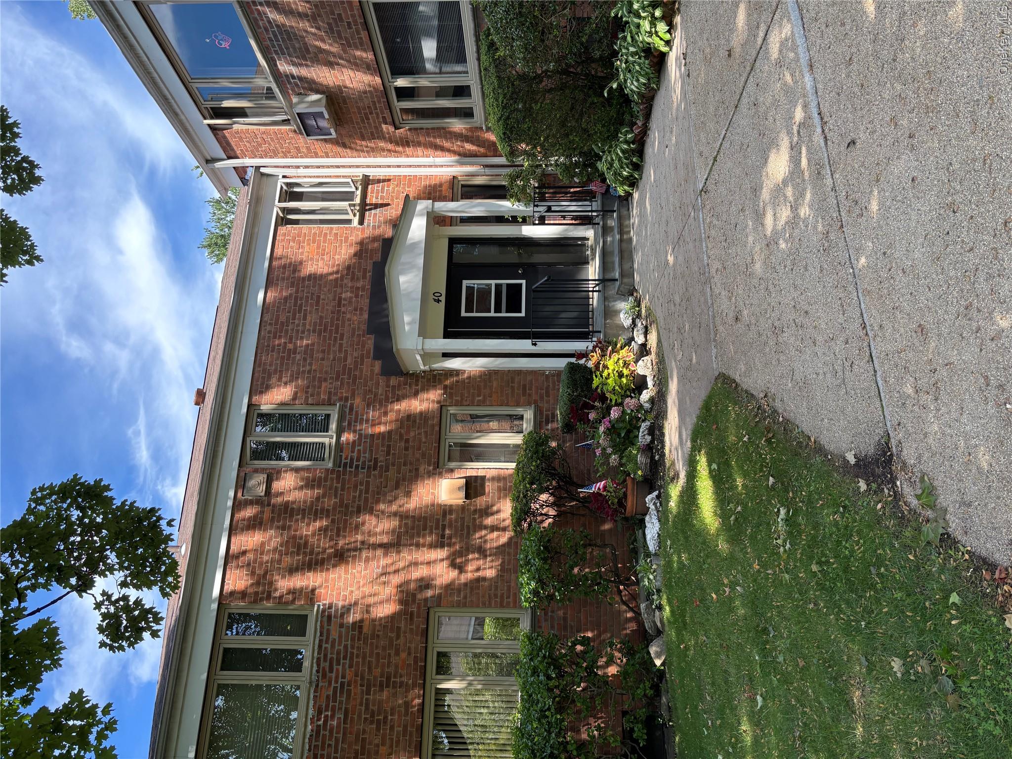 40 Lawrence Drive, Unit D photo 5