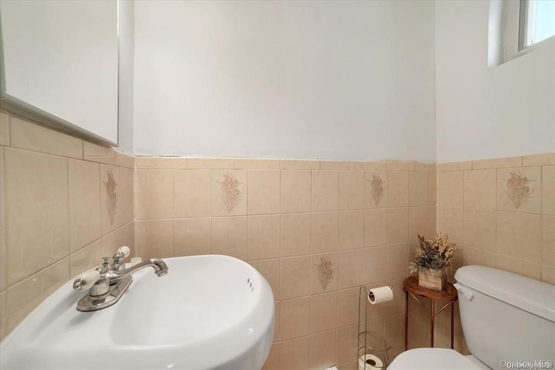 130 Glenwood Avenue, Unit 6 photo 7