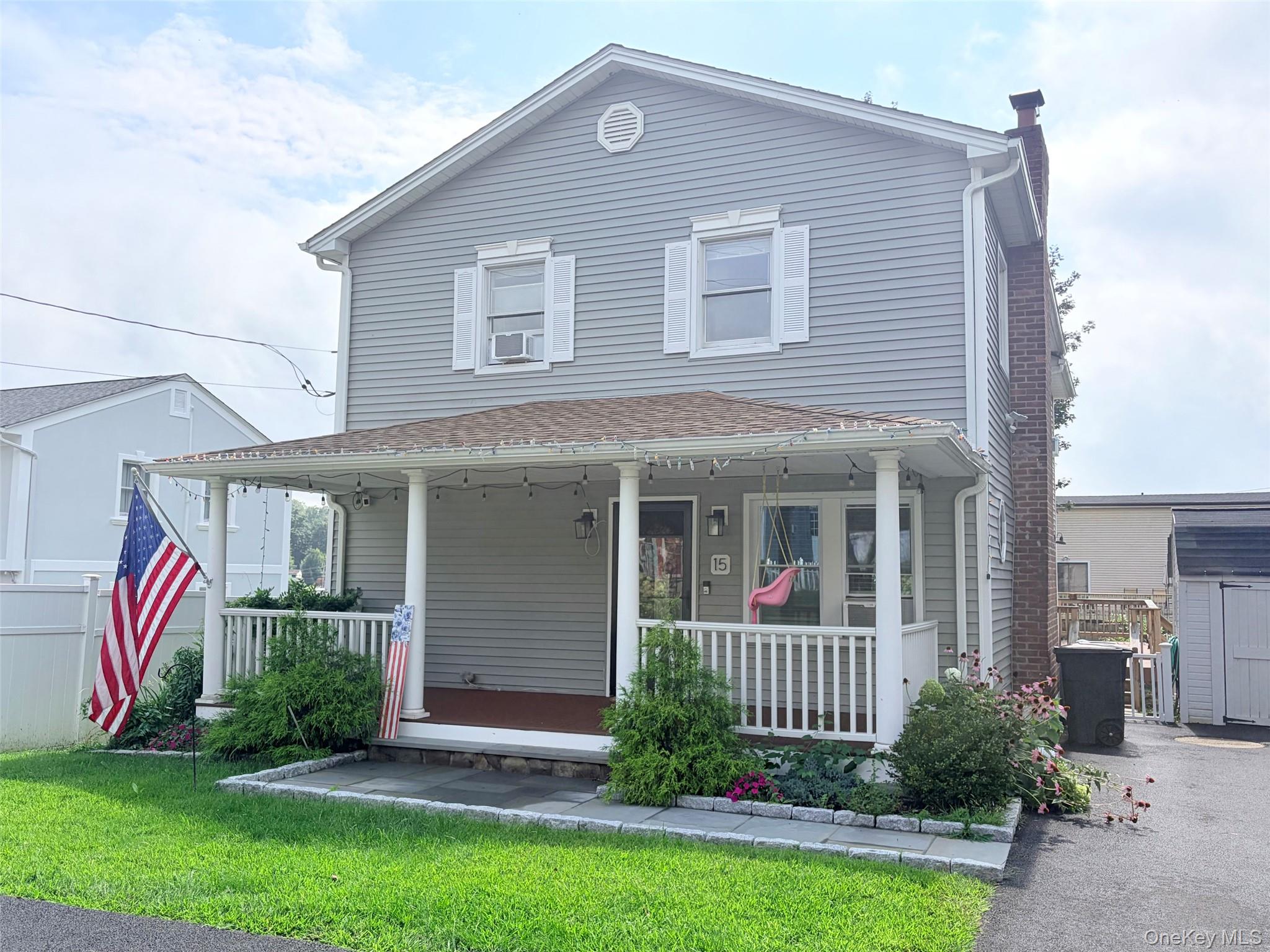 15 Roslyn Road – For Sale