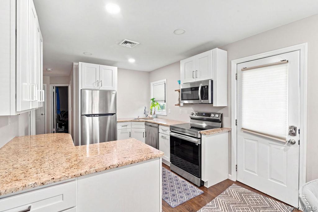731 Muncey Road – For Sale photo 4