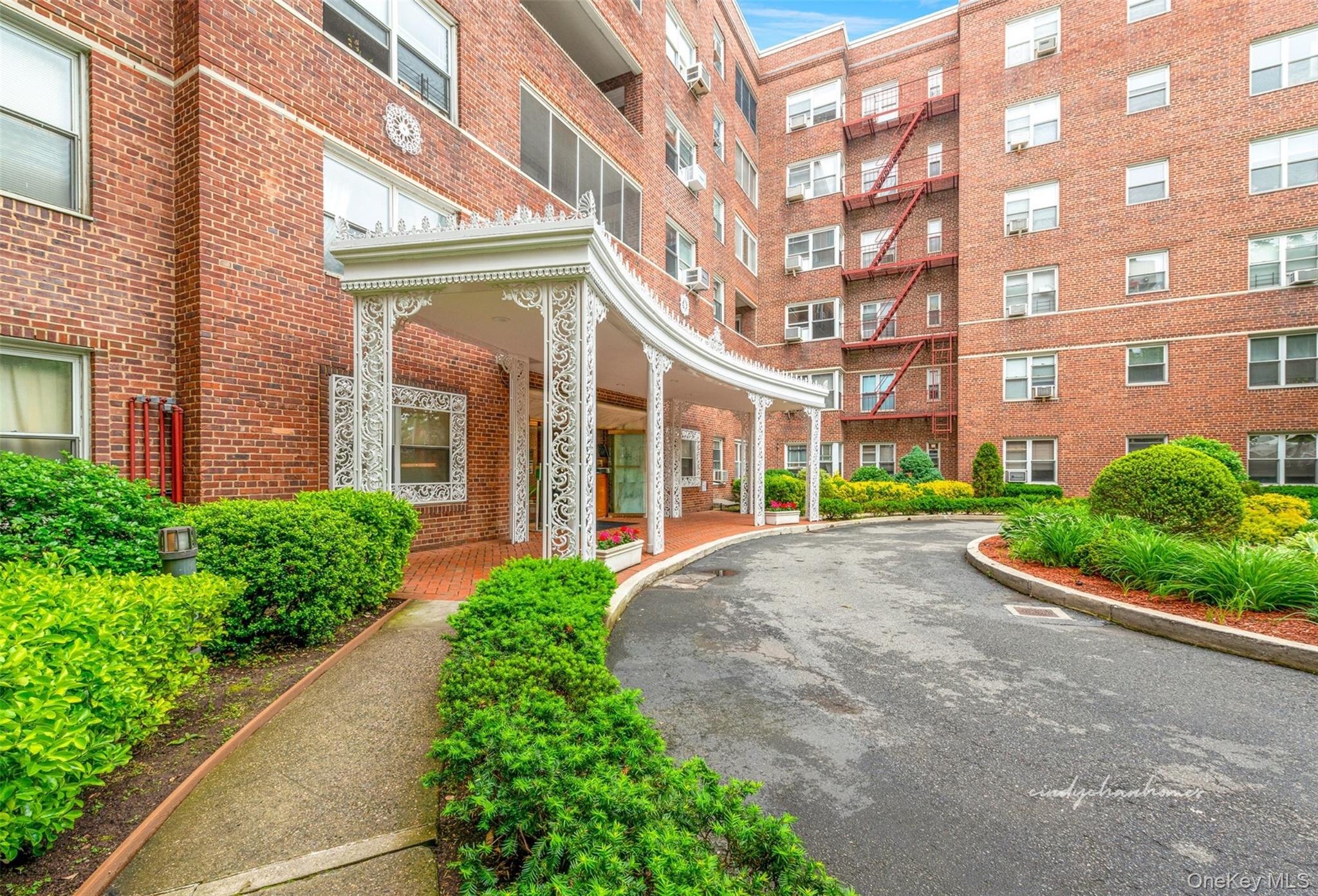 67-66 108th Street, Unit D5 photo 2
