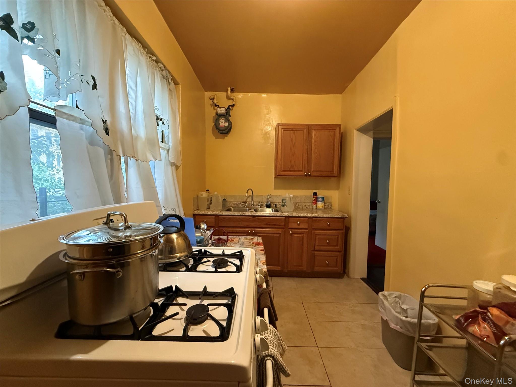 1770 Walton Avenue, Unit 24B photo 9