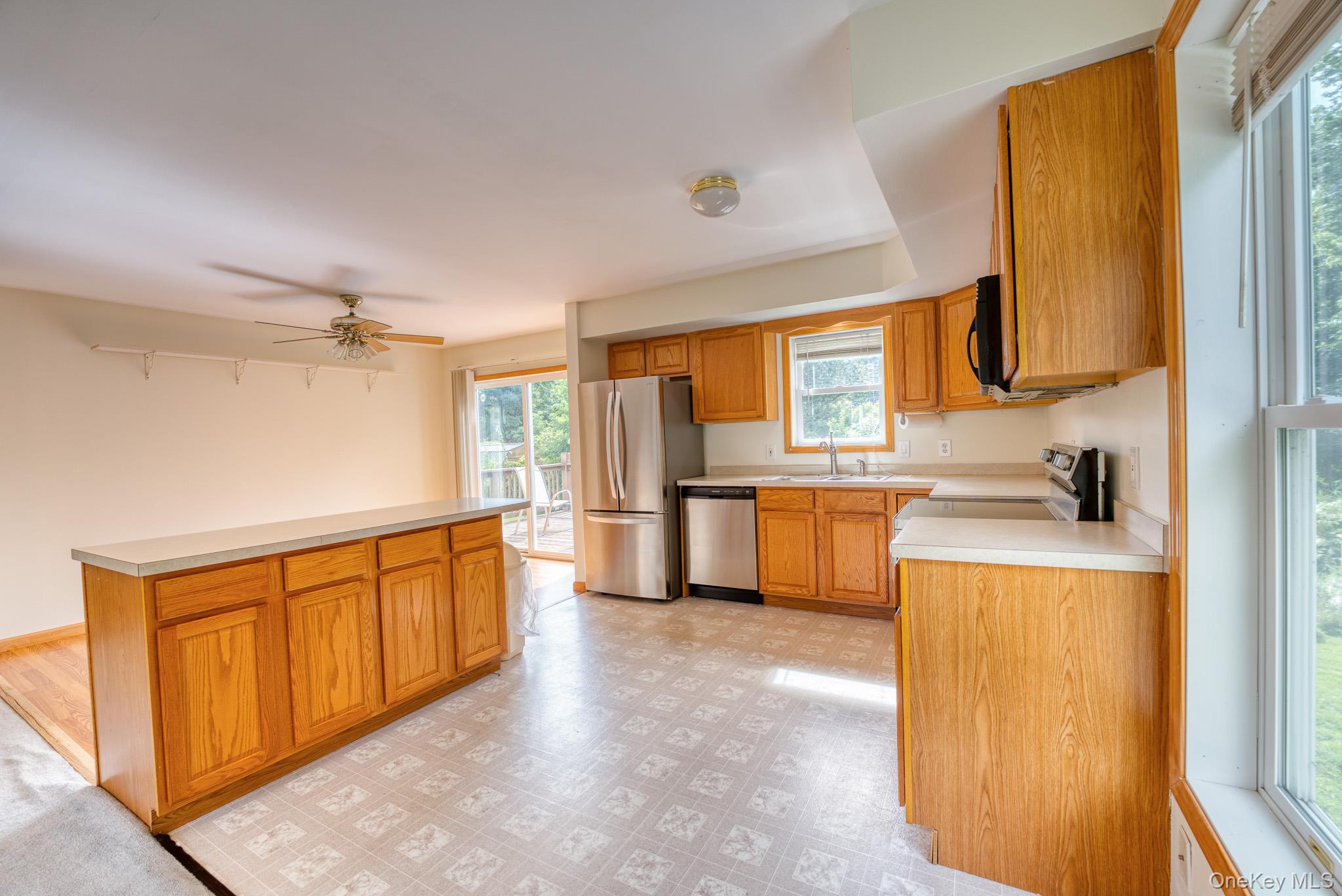 200 Doris Street – For Sale photo 7