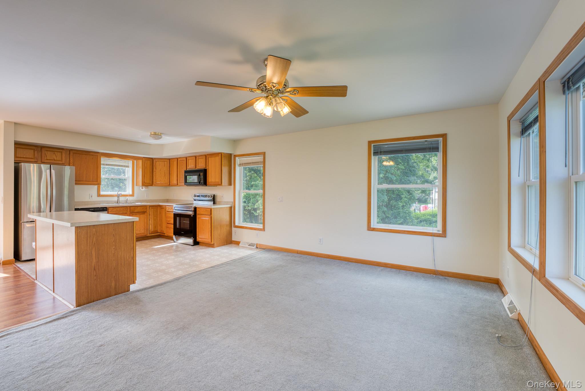 200 Doris Street – For Sale photo 9