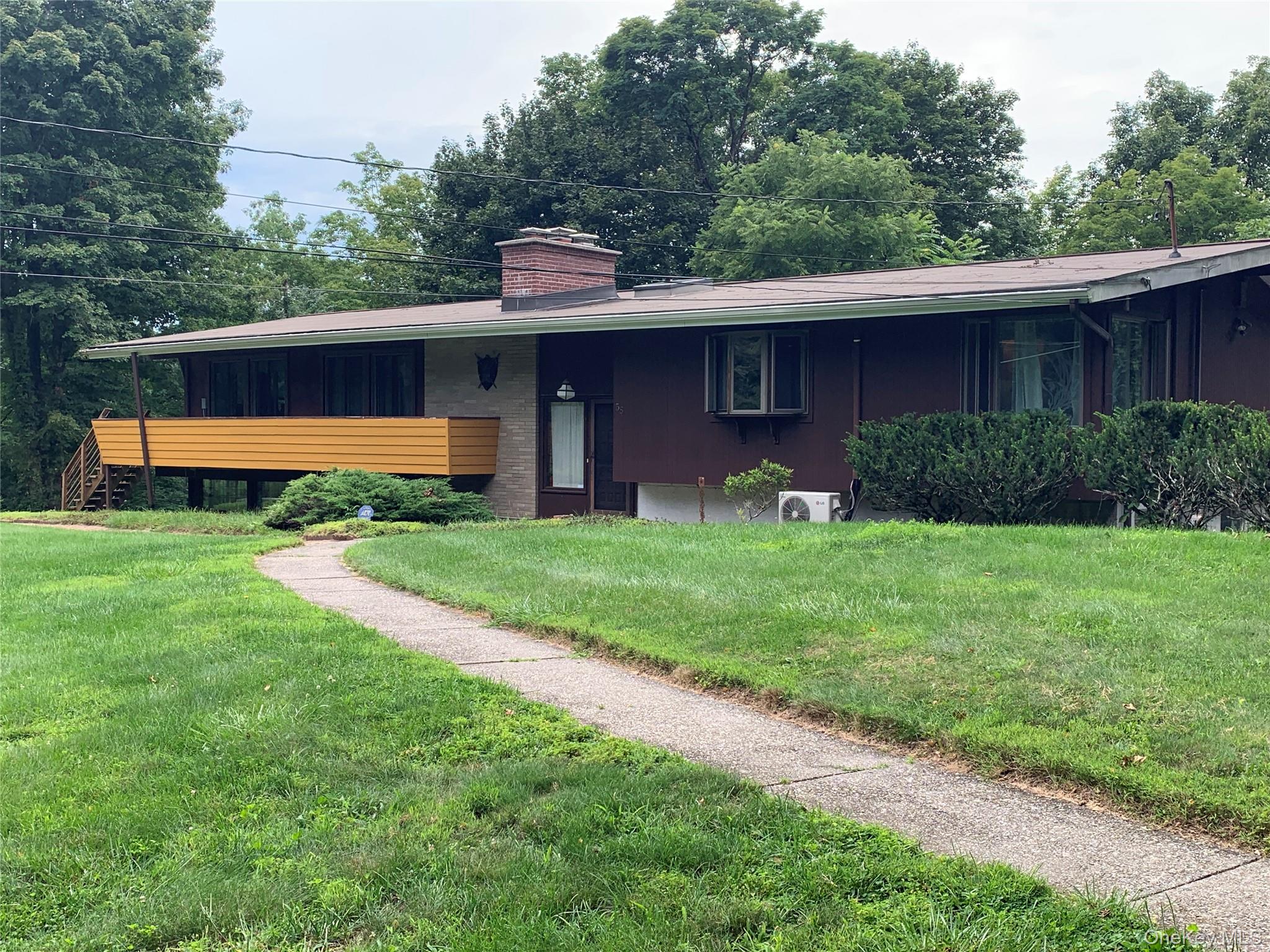 58 Ireland Drive – For Sale