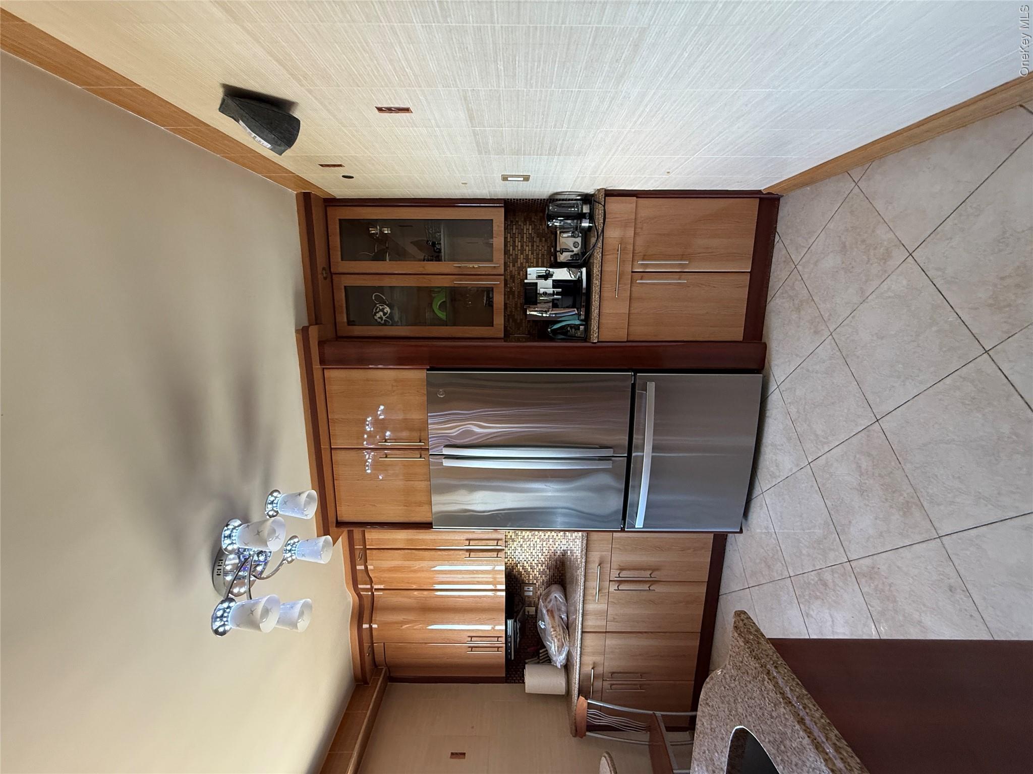 61-20 Grand Central Parkway, Unit C 905 photo 18