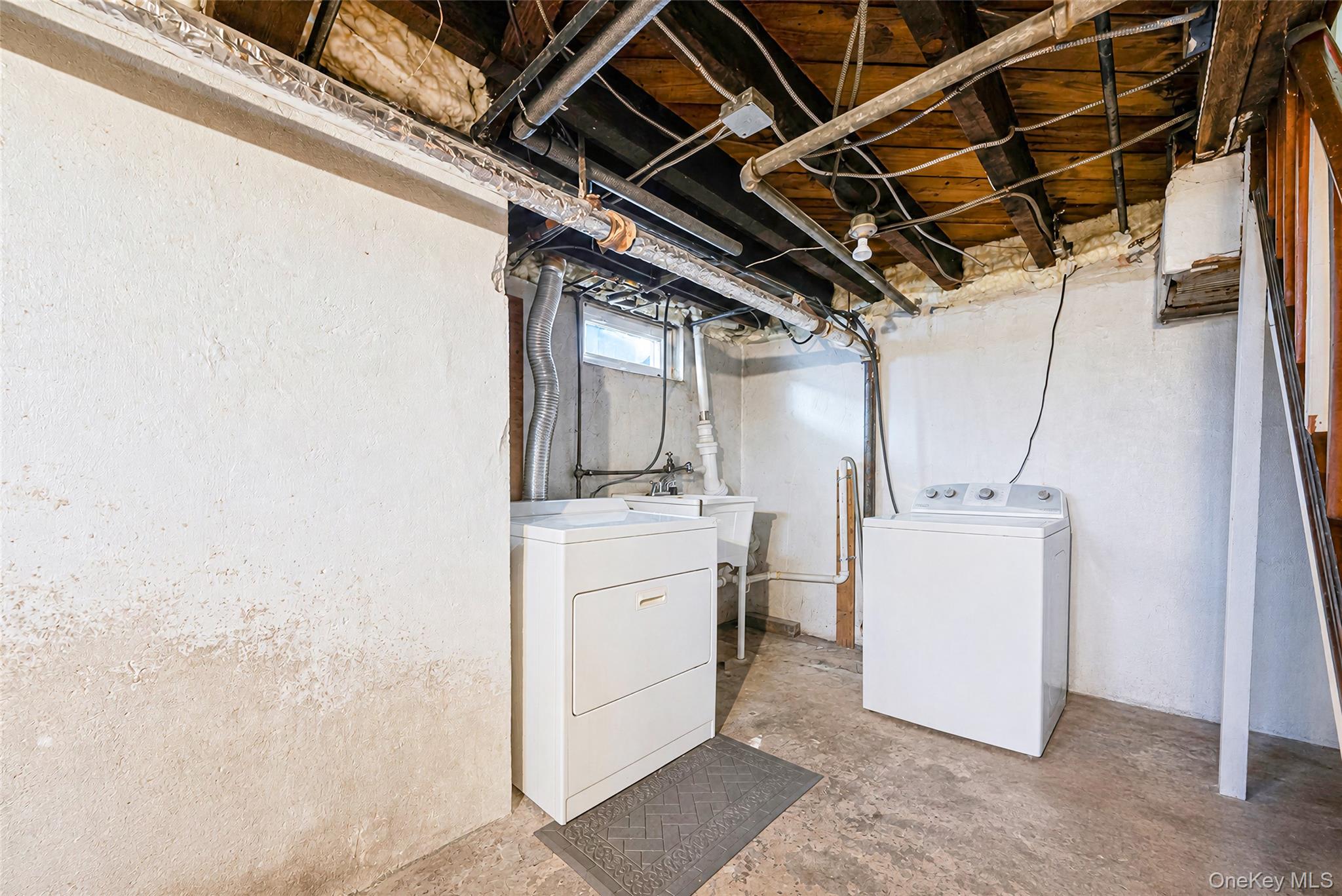 695 Front Street – For Sale photo 26