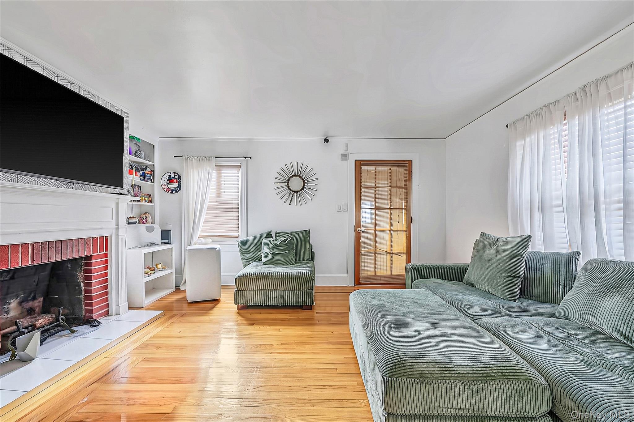 695 Front Street – For Sale photo 21