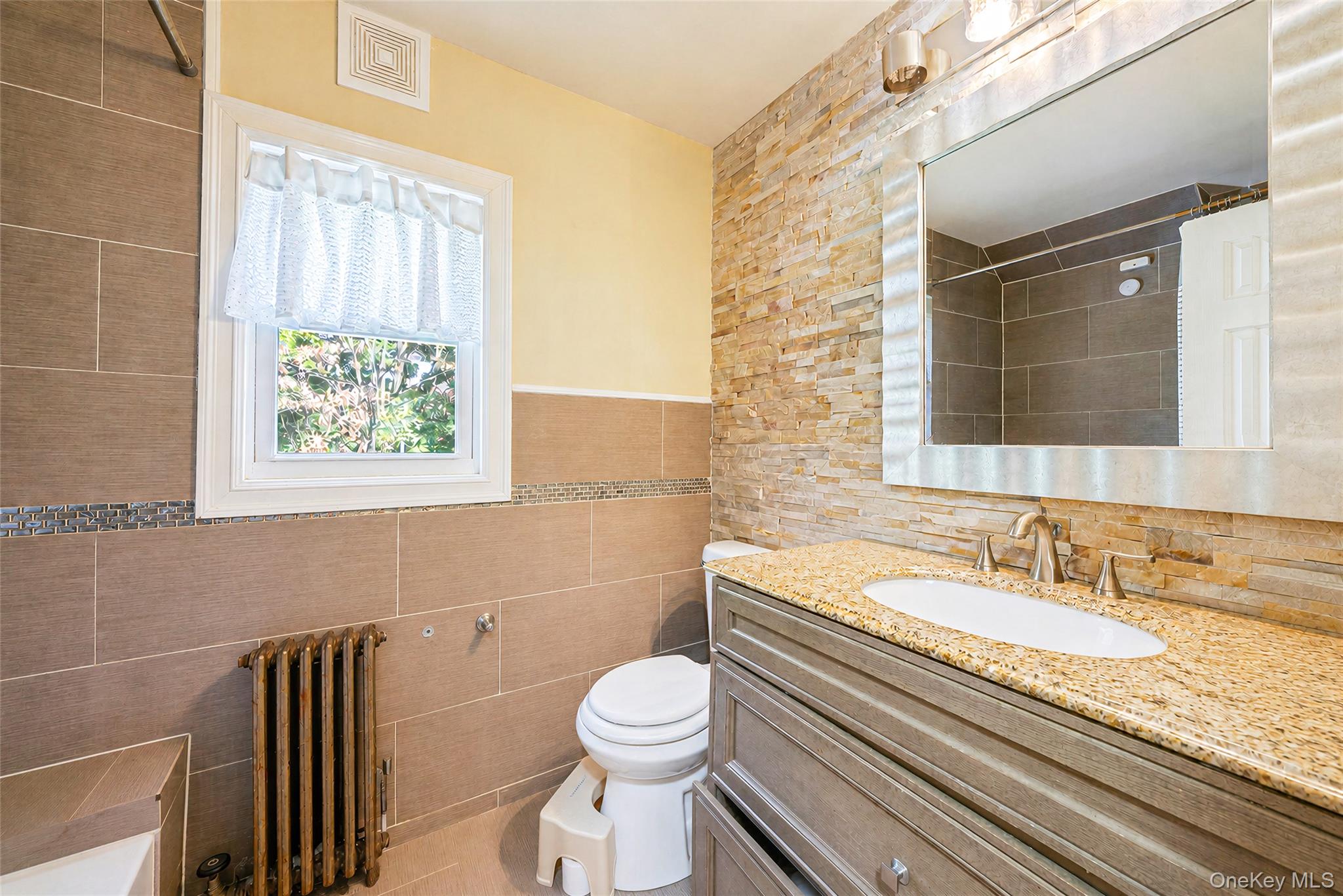 695 Front Street – For Sale photo 28