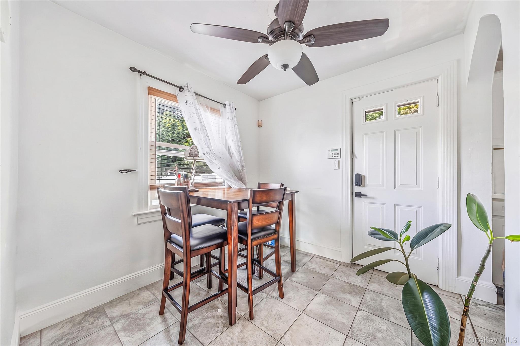 695 Front Street – For Sale photo 22
