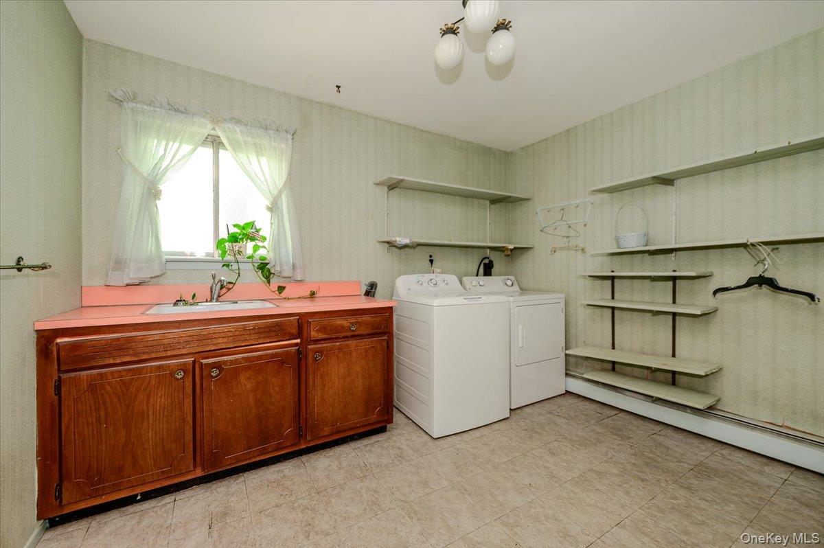 44 E Half Hollow Road – For Sale photo 18