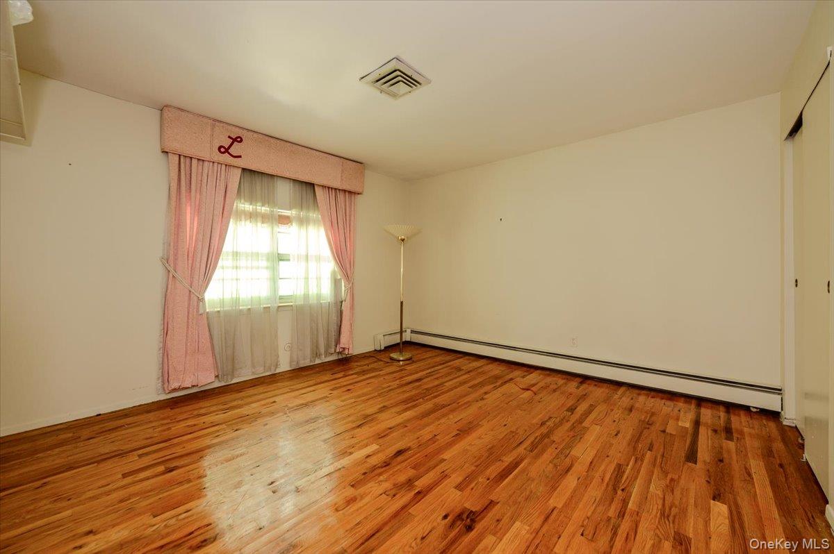 44 E Half Hollow Road – For Sale photo 26