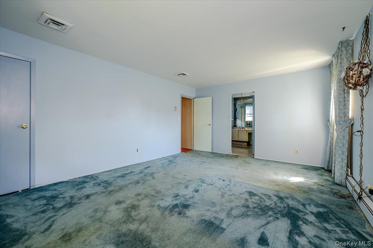 44 E Half Hollow Road – For Sale photo 21
