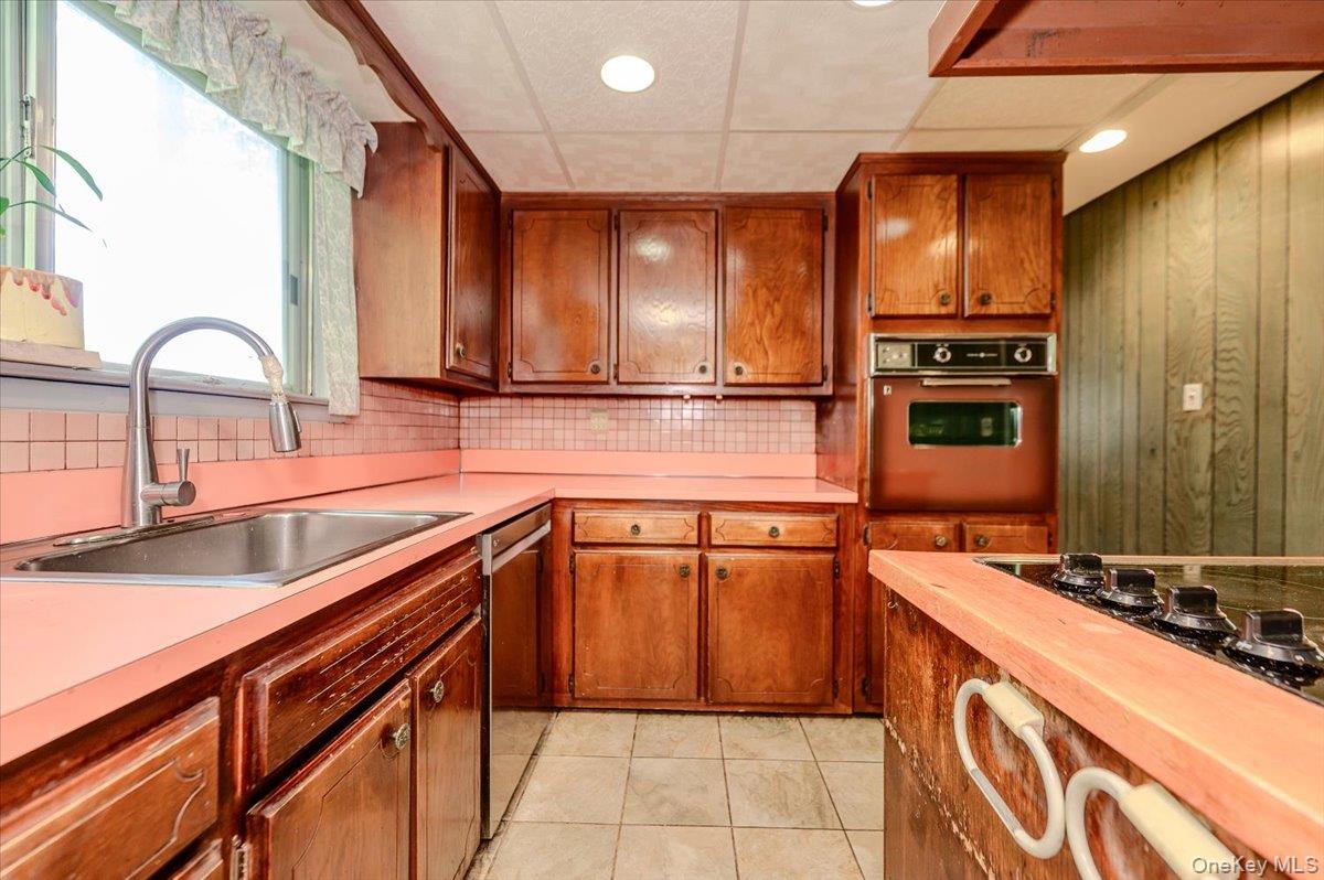 44 E Half Hollow Road – For Sale photo 13
