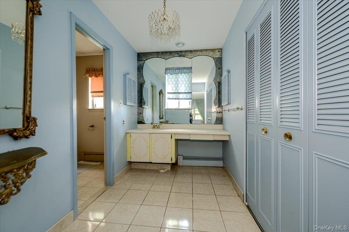 44 E Half Hollow Road – For Sale photo 22