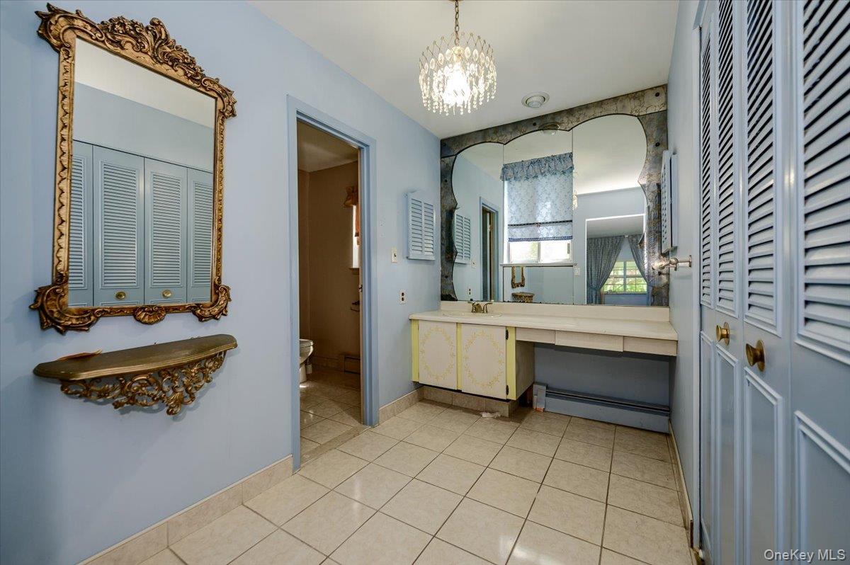 44 E Half Hollow Road – For Sale photo 23