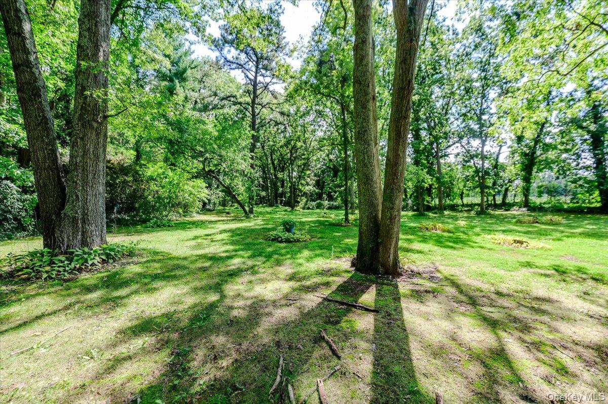 44 E Half Hollow Road – For Sale photo 39